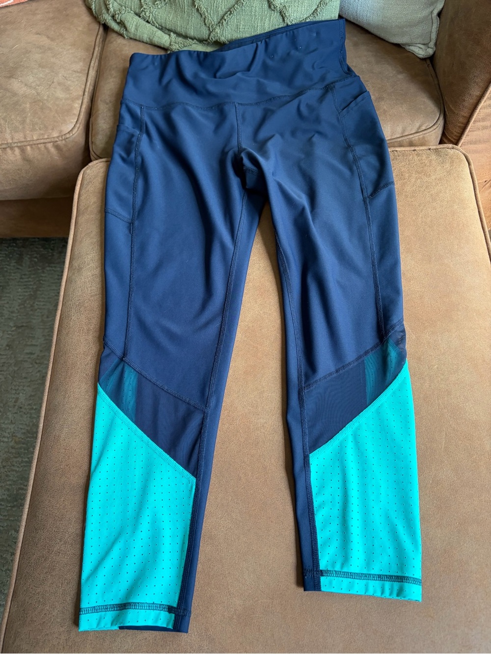 Xersion Women’s Large 7/8 Workout Leggings Navy Teal Mesh